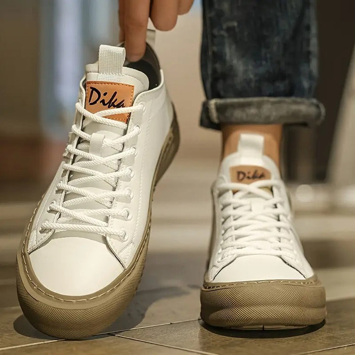 Crispus - スタイリッシュなカジュアルシューズ